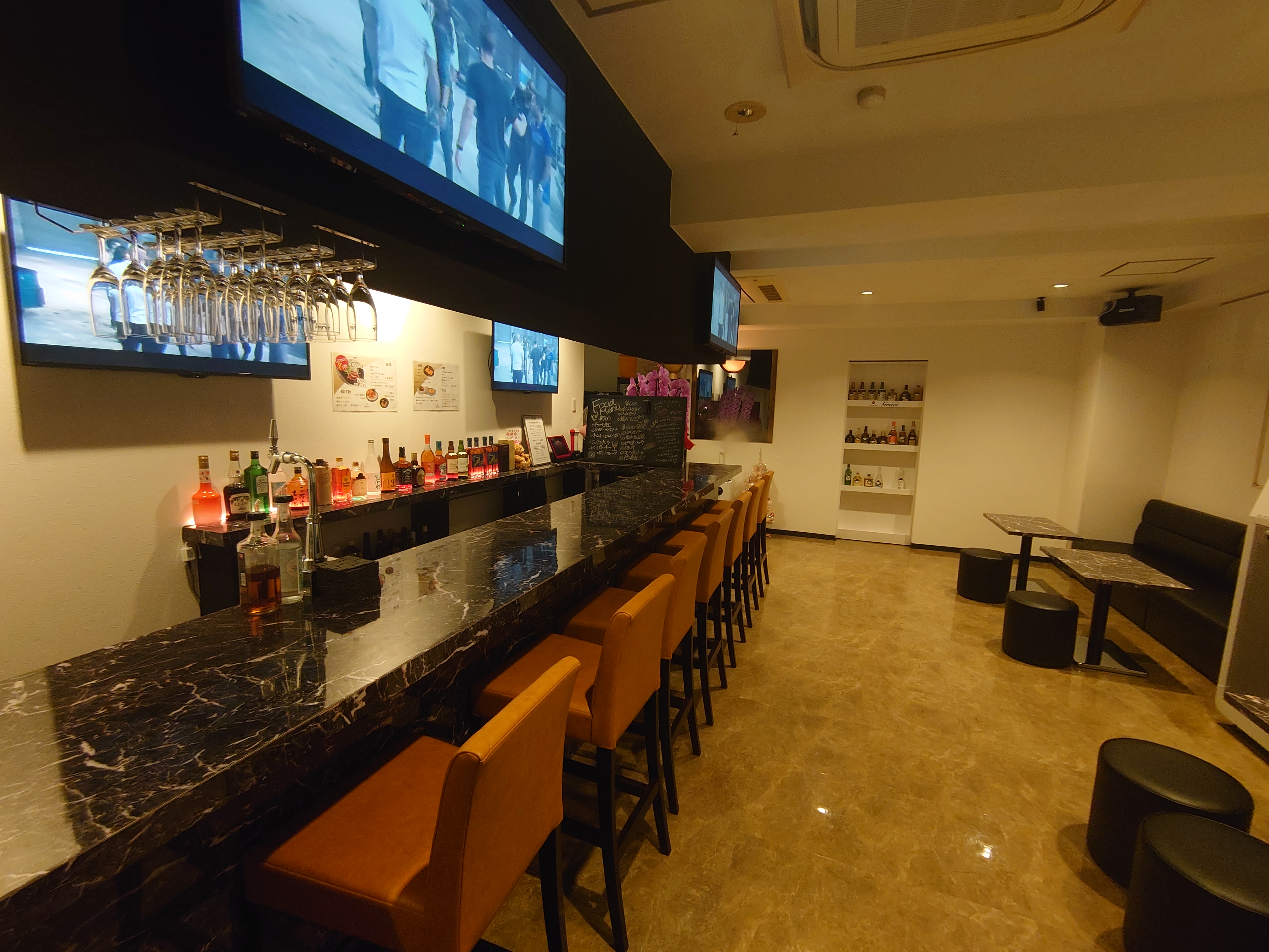 Lounge bar Grace男性用1枚目詳細