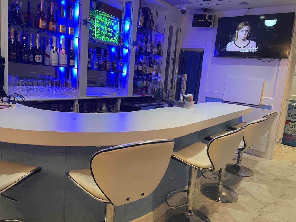 two me... (トゥーミー) の画像