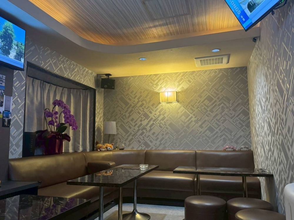 PUB 花胡蝶～ハナコチョウ～喫煙OK男性用4枚目詳細