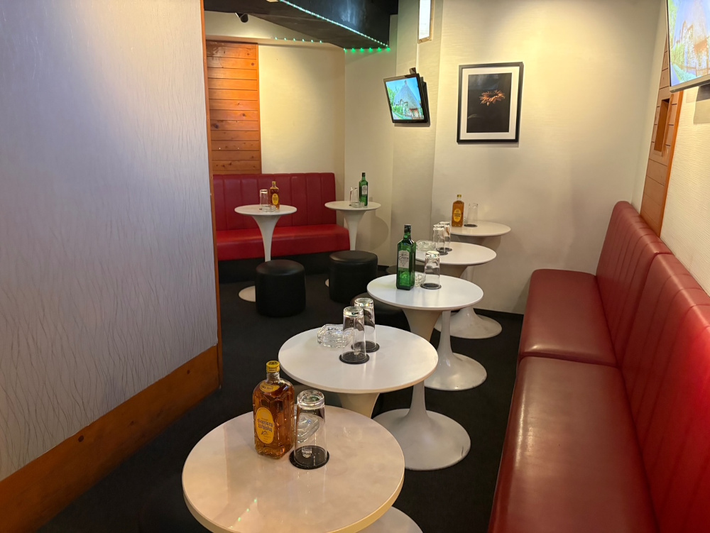 スナックパブ８はち男性用3枚目詳細